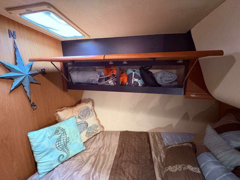 2005 Luhrs 41 Convertible 