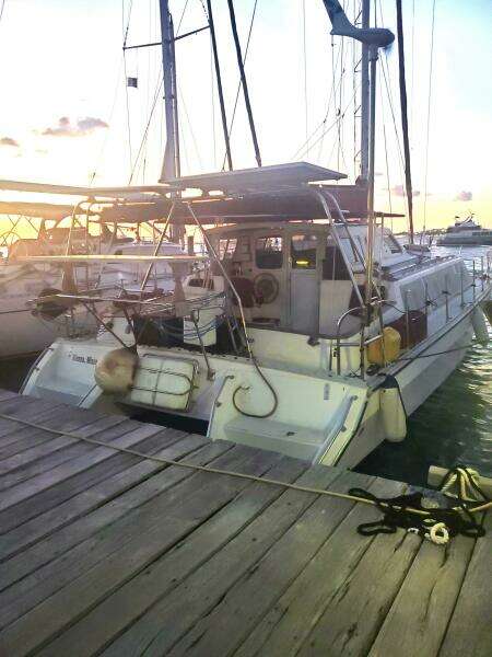 Moonshine 36ft Catalac Yacht For Sale