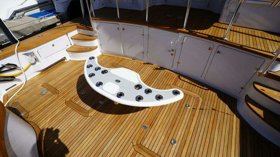 82ft Sea Force IX Yacht For Sale