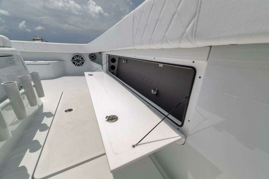 2024 Freeman 43 CC-