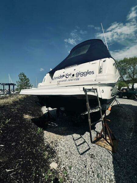32ft Sea Ray Yacht For Sale