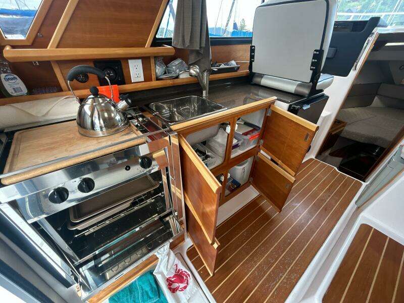Mystique 28ft Cutwater Yacht For Sale