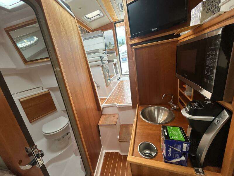 Mystique 28ft Cutwater Yacht For Sale