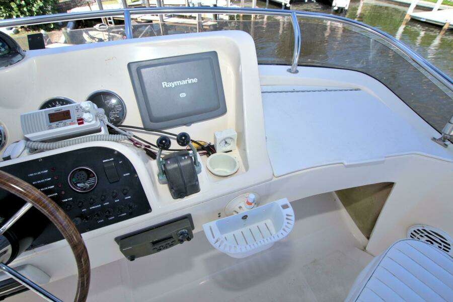 Betty Sue 34ft Mainship Yacht For Sale