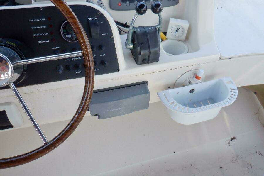 Betty Sue 34ft Mainship Yacht For Sale