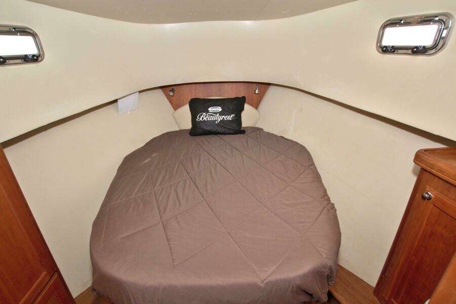 Betty Sue 34ft Mainship Yacht For Sale