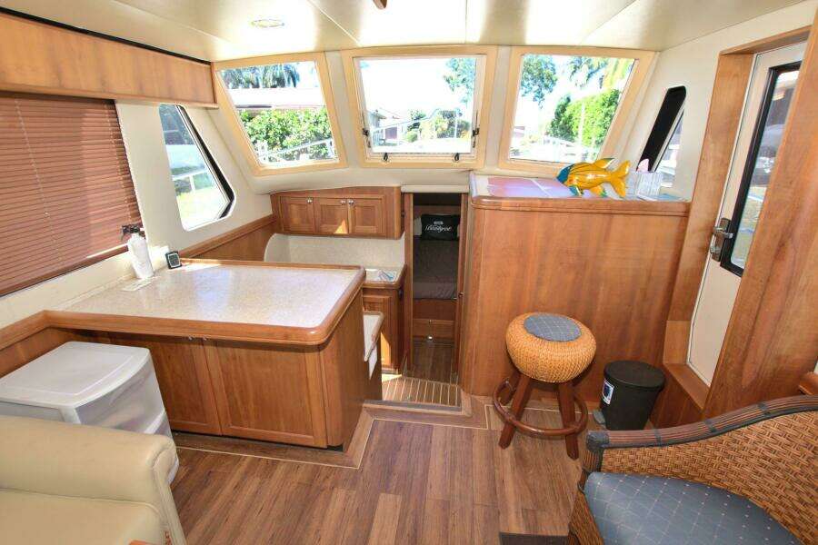Betty Sue 34ft Mainship Yacht For Sale