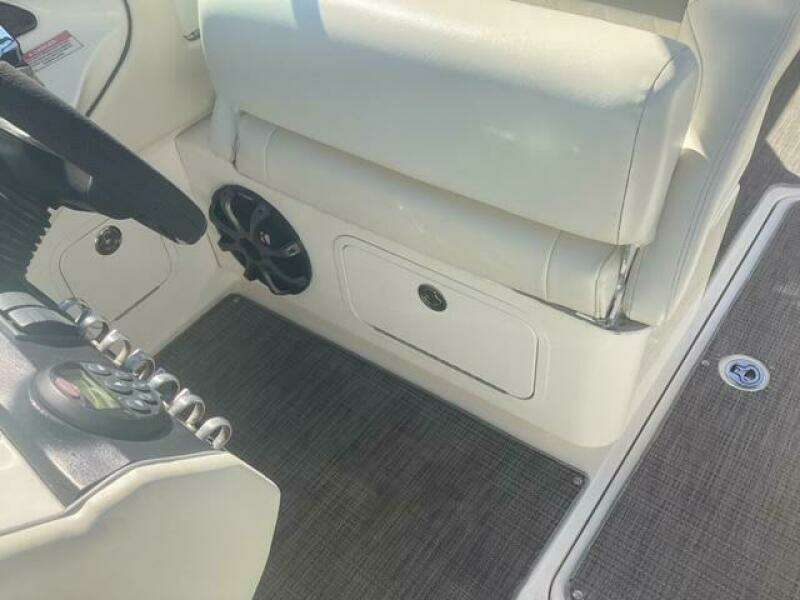 30ft Sea Ray Yacht For Sale