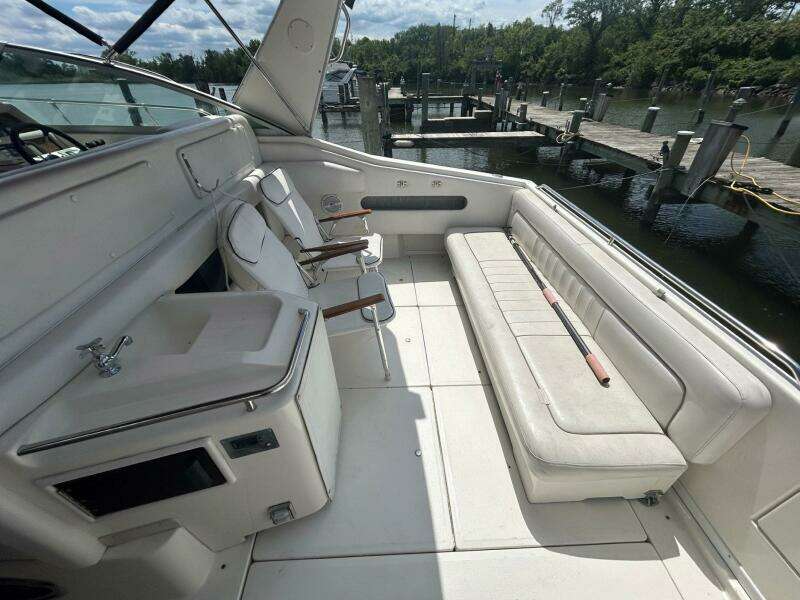 Priceless 37ft Sea Ray Yacht For Sale