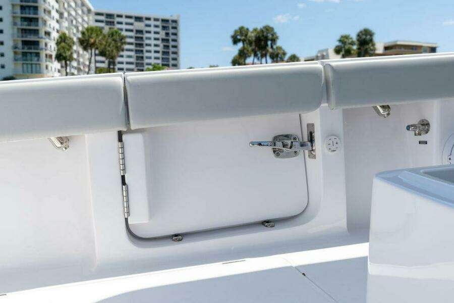 32ft Jupiter Yacht For Sale