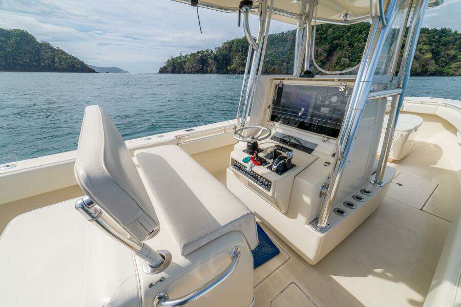 2007 Contender 33 - Helm