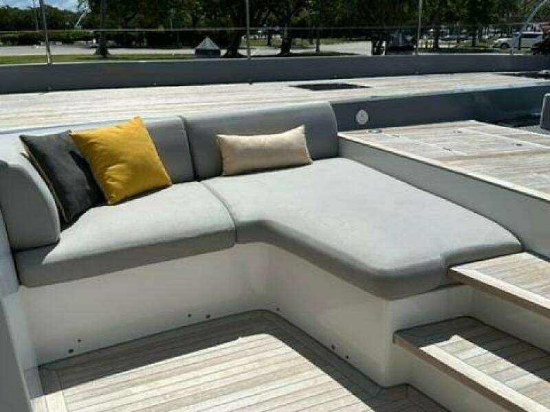 2020-lagoon-seventy-7-sail-9759983-20250509151801527-1_XLARGE.jpg