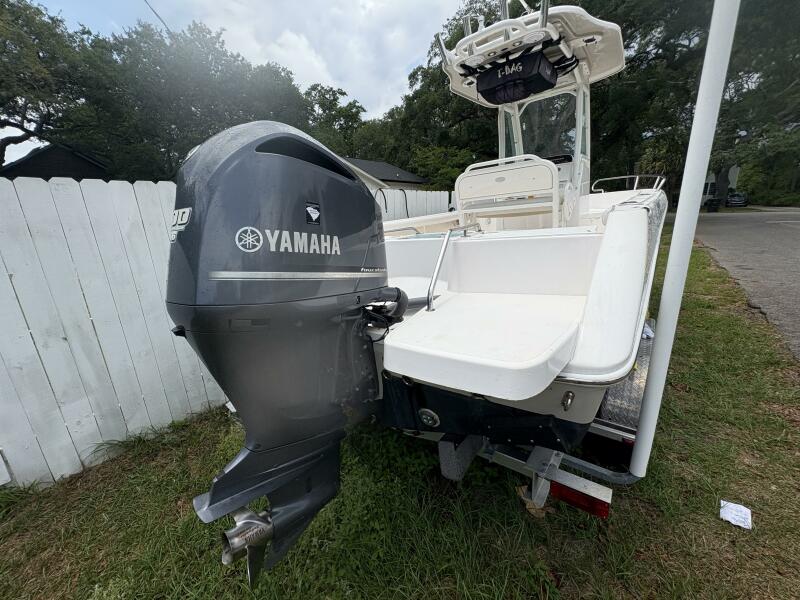 2015 Everglades 230CC
