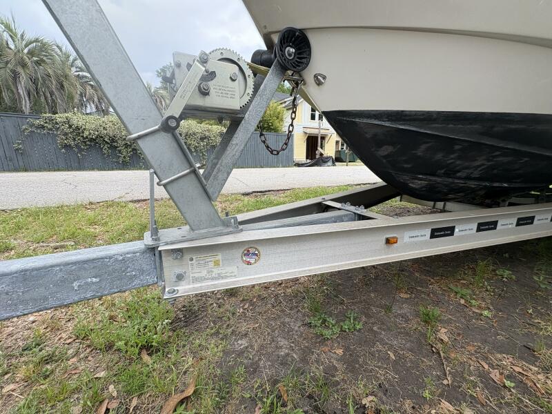 2015 Everglades 230CC