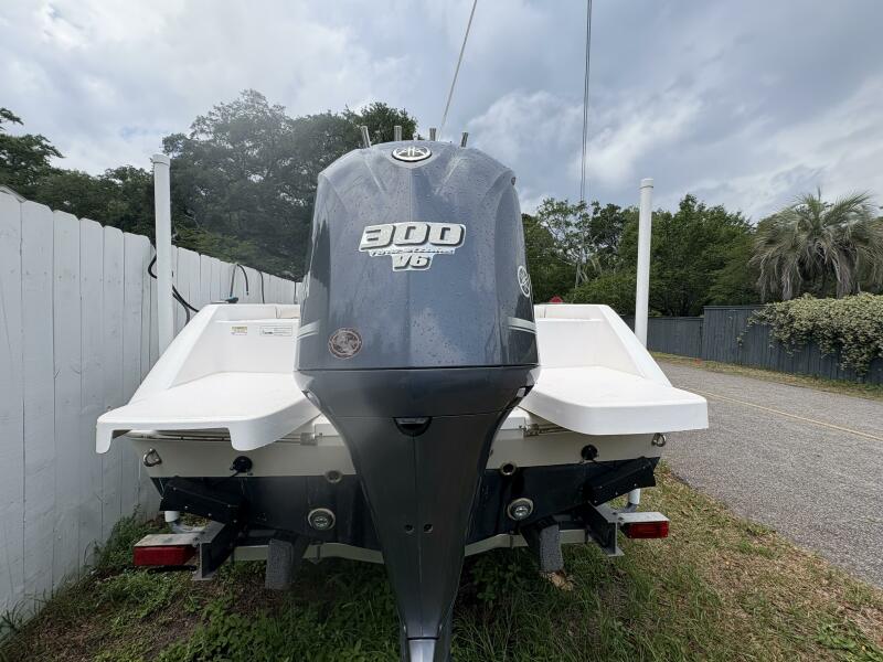 2015 Everglades 230CC