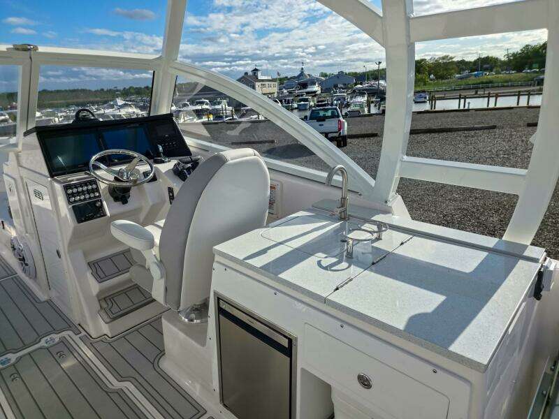 28ft Sea Fox Yacht For Sale