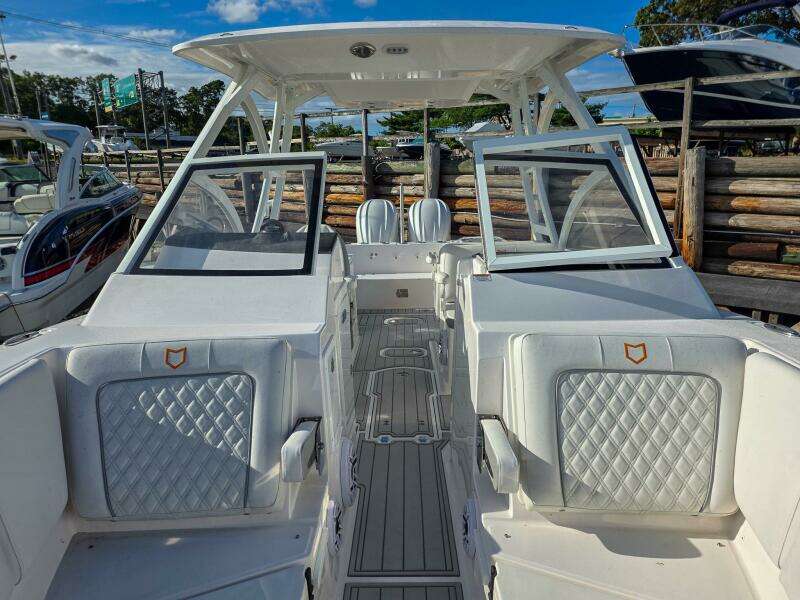 28ft Sea Fox Yacht For Sale
