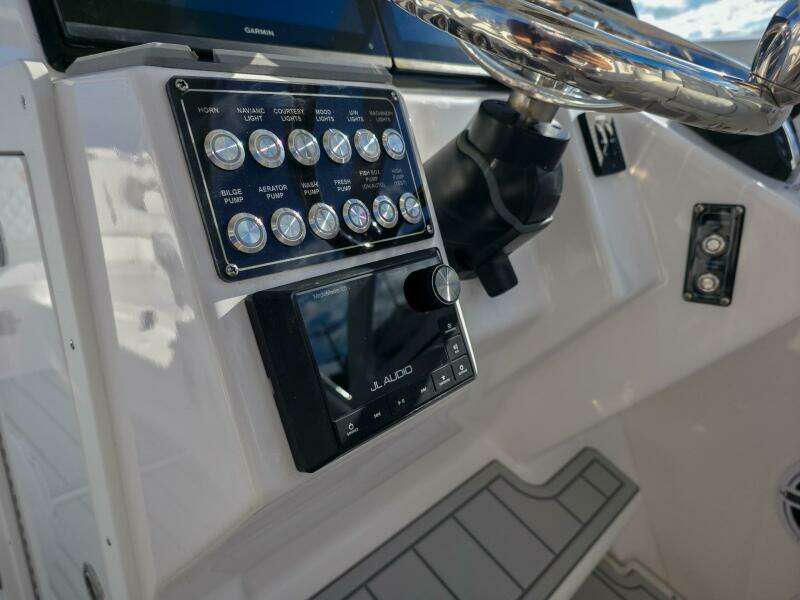 28ft Sea Fox Yacht For Sale
