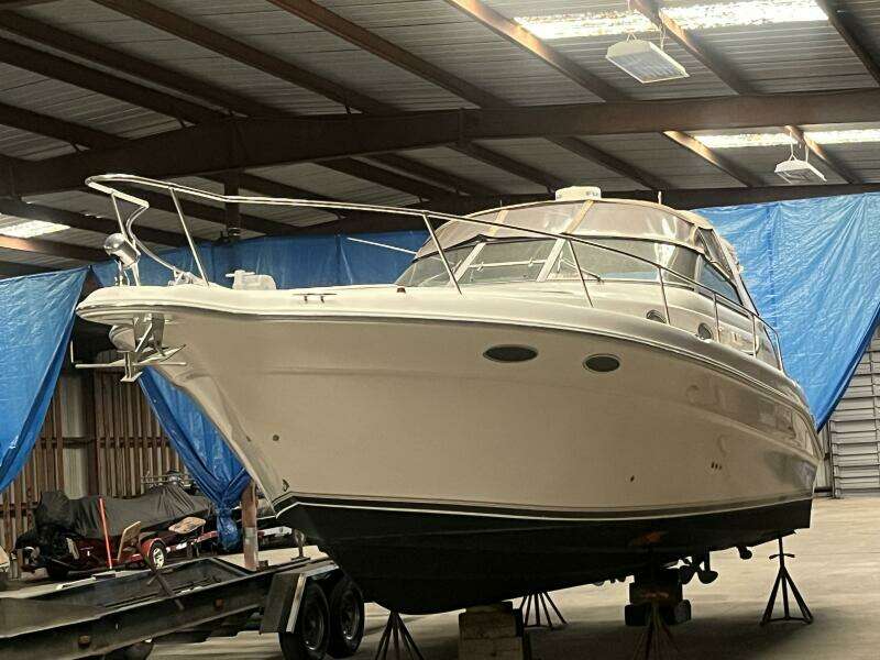 33ft Sea Ray Yacht For Sale