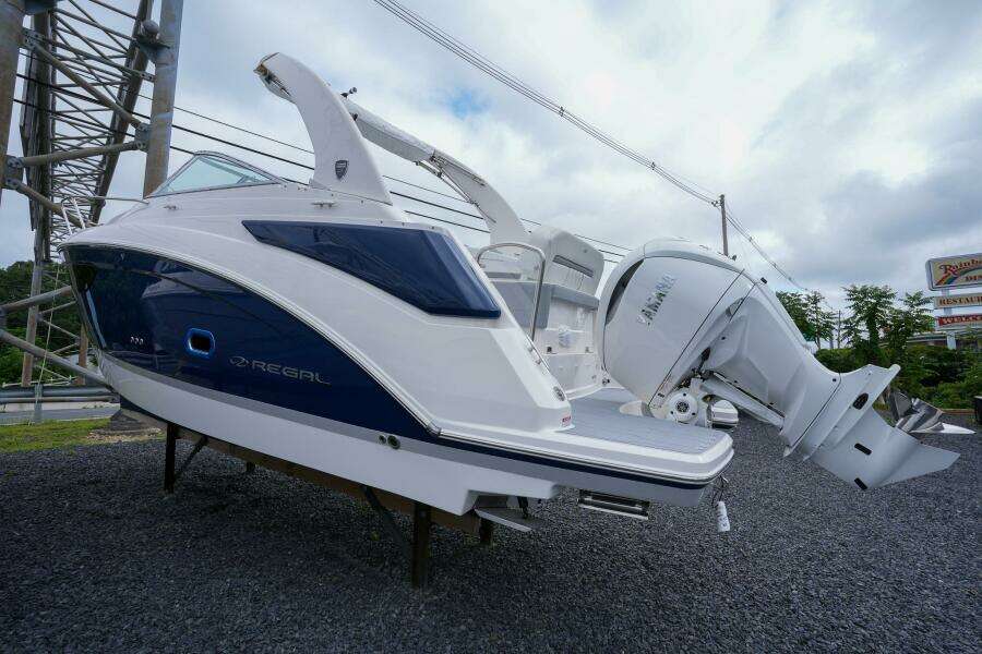 26ft Regal Yacht For Sale