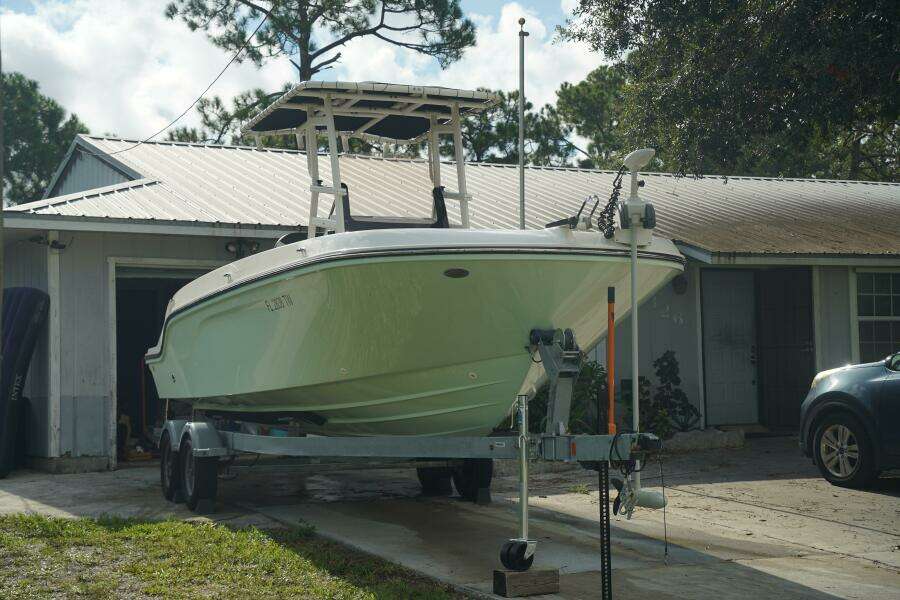 22ft Trophy Yacht For Sale