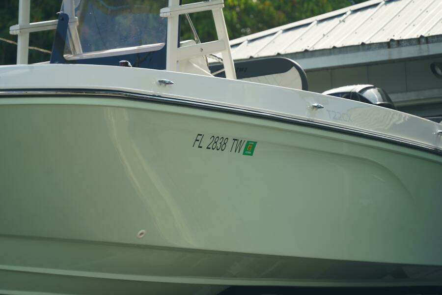 22ft Trophy Yacht For Sale