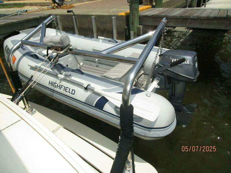 34' Mainship tender2