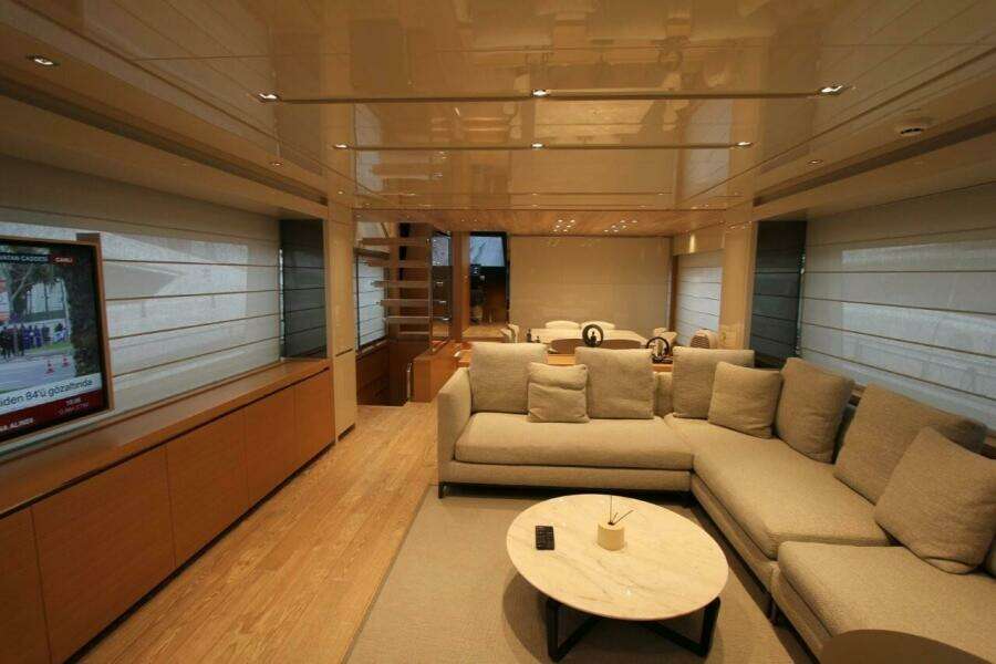 Y2 86ft Sanlorenzo Yacht For Sale