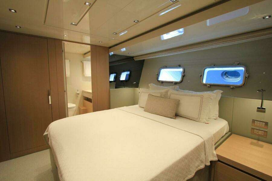 Y2 86ft Sanlorenzo Yacht For Sale