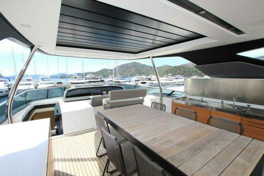 Y2 86ft Sanlorenzo Yacht For Sale