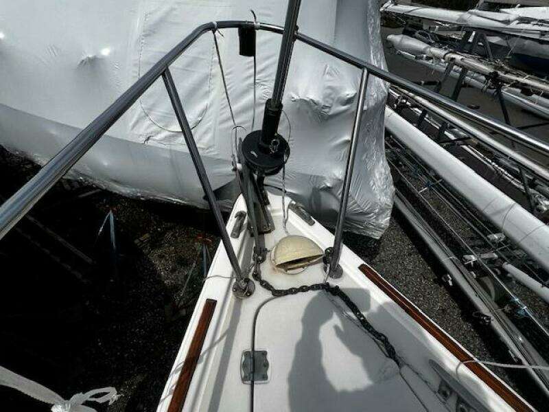 WINGSONG 30ft Pearson Yacht For Sale