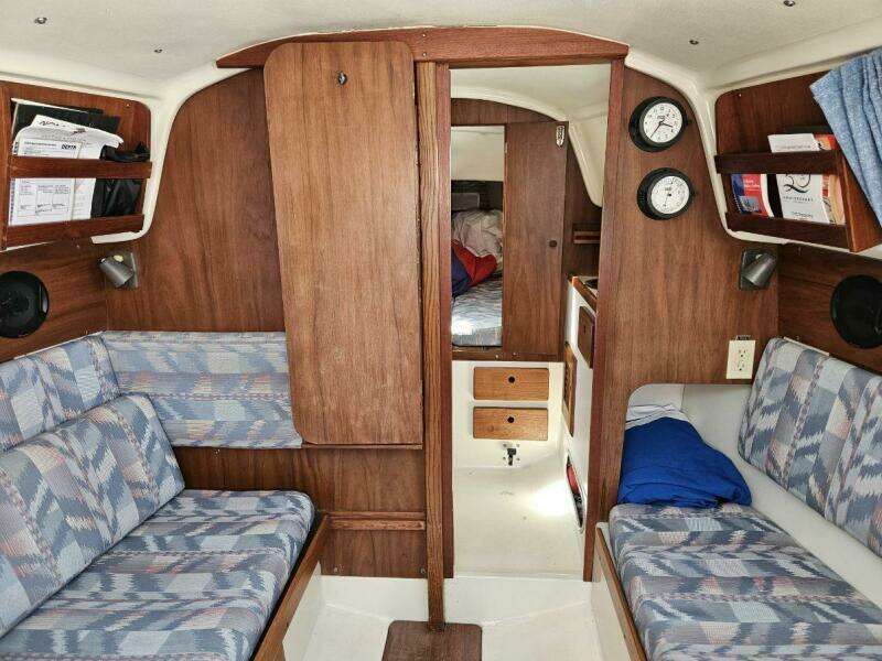 30ft Pearson Yacht For Sale