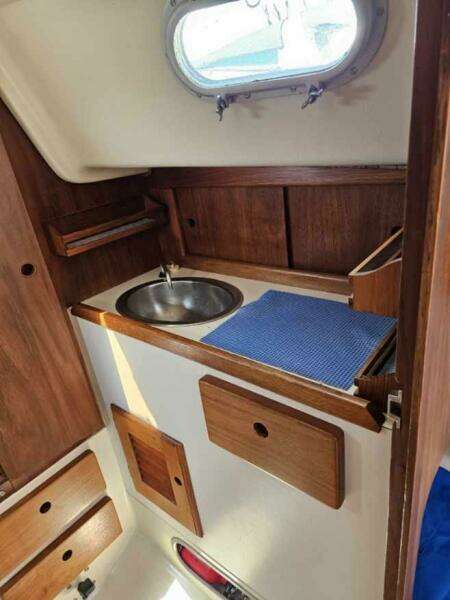 30ft Pearson Yacht For Sale