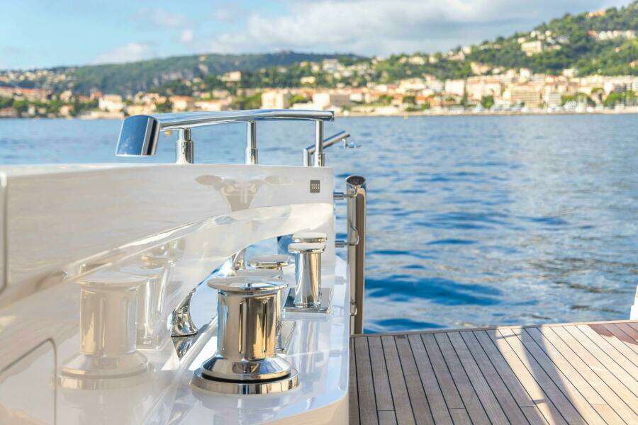 OCEAN KING DUCALE 120 118ft Ocean King Yacht For Sale