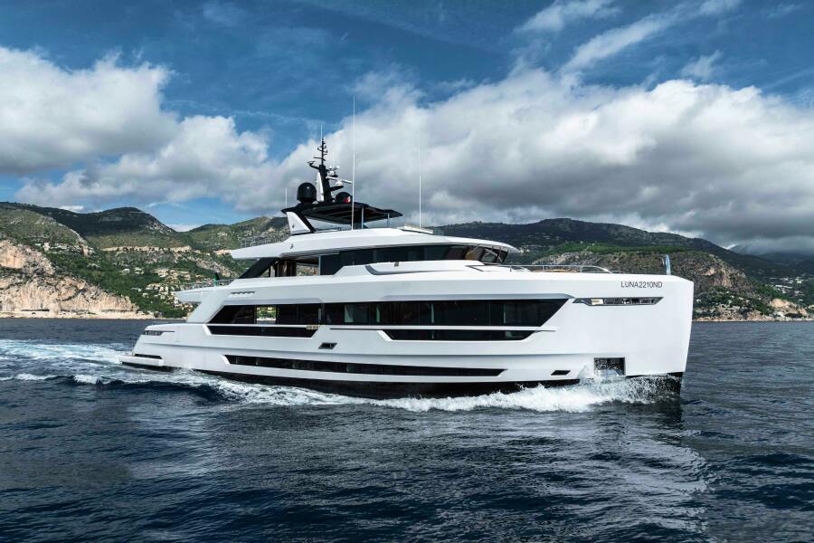 118' 2028 Ocean King DUCALE 120