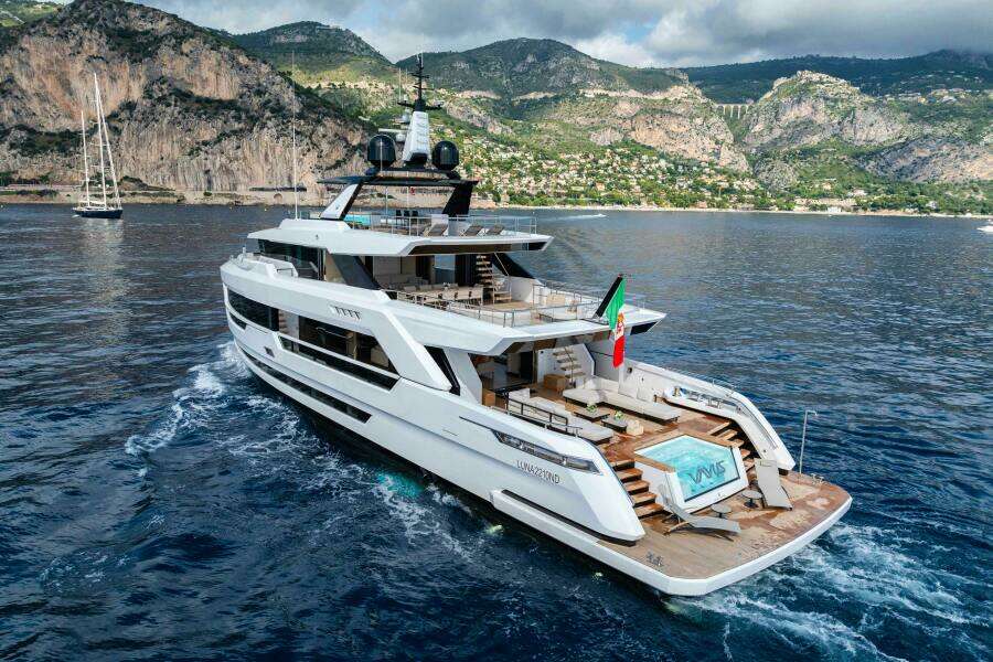 OCEAN KING DUCALE 120 118ft Ocean King Yacht For Sale