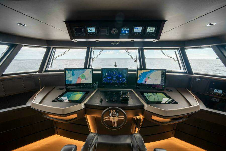 OCEAN KING DUCALE 120 118ft Ocean King Yacht For Sale