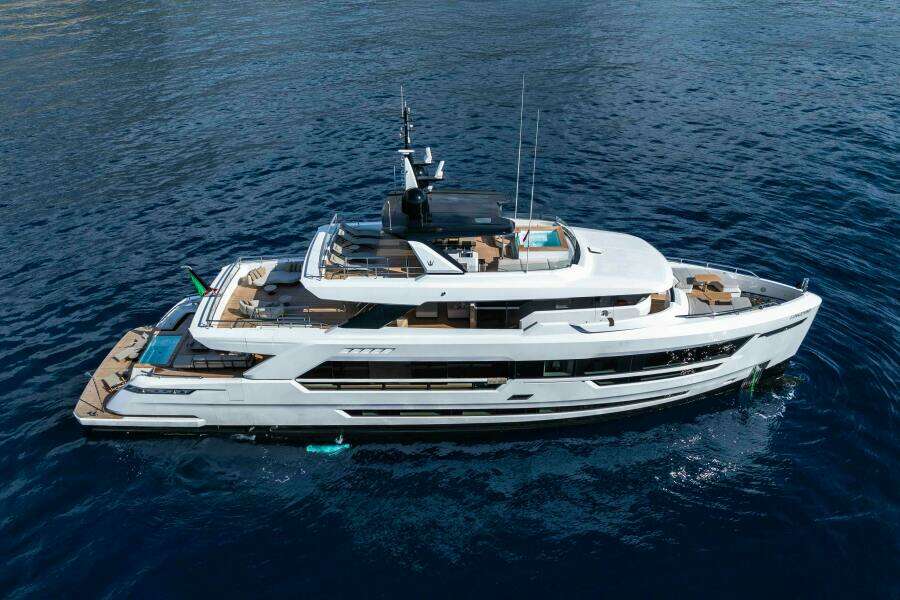 OCEAN KING DUCALE 120 118ft Ocean King Yacht For Sale