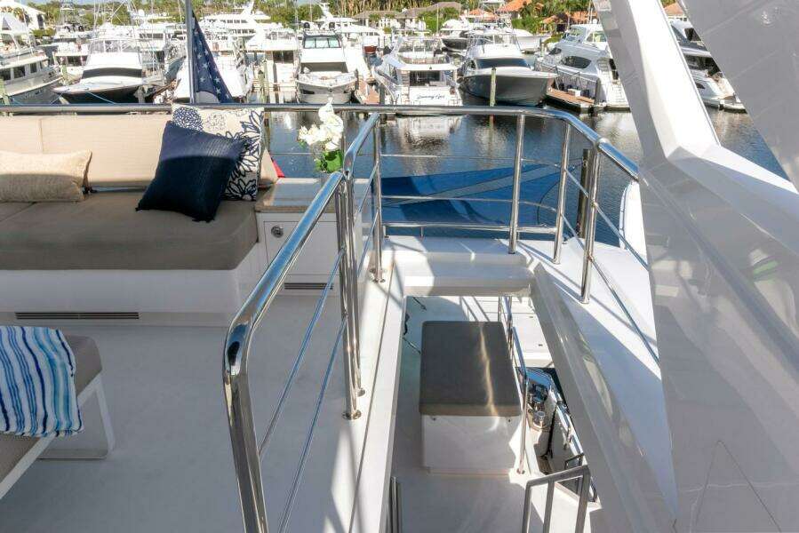 ONE MORE TIME 92ft Horizon Yacht For Sale