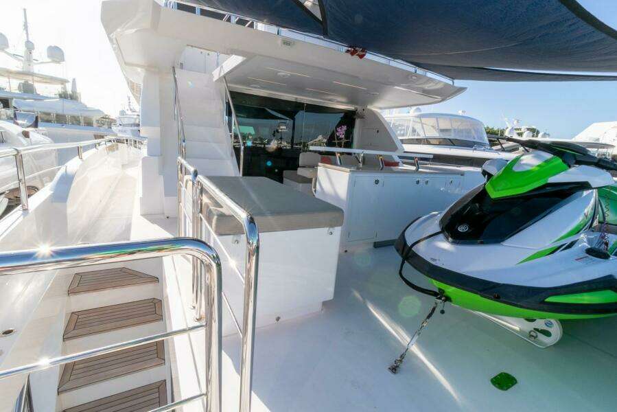 ONE MORE TIME 92ft Horizon Yacht For Sale
