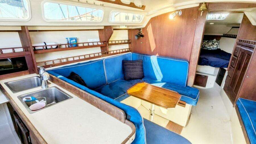 Falkor 30ft Catalina Yacht For Sale