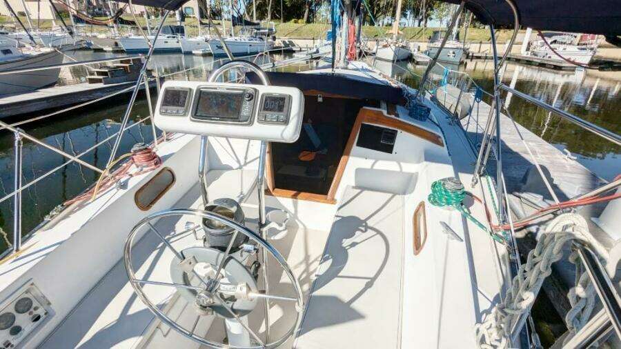 Falkor 30ft Catalina Yacht For Sale