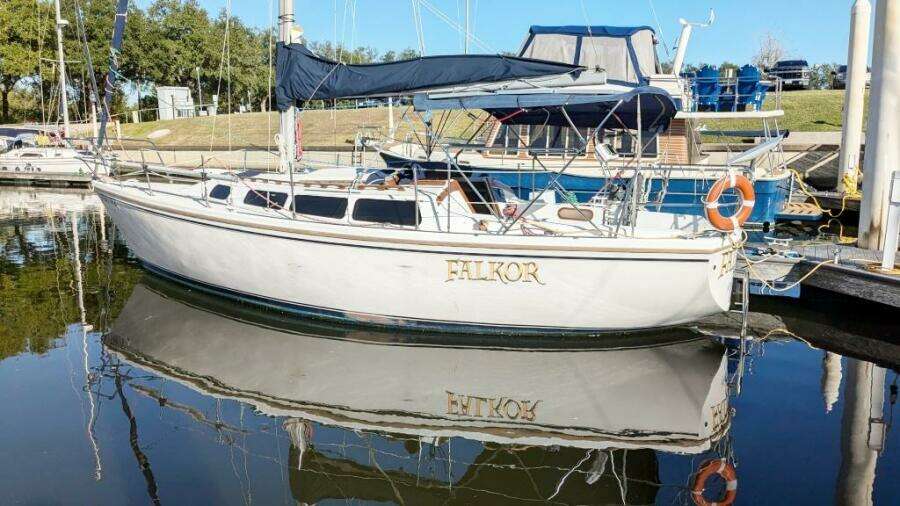 Falkor 30ft Catalina Yacht For Sale