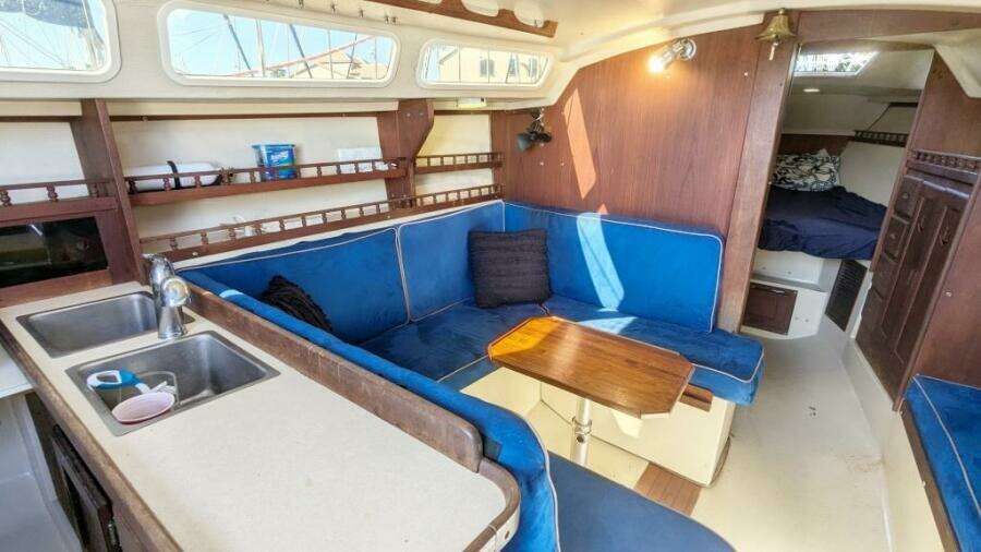 Falkor 30ft Catalina Yacht For Sale