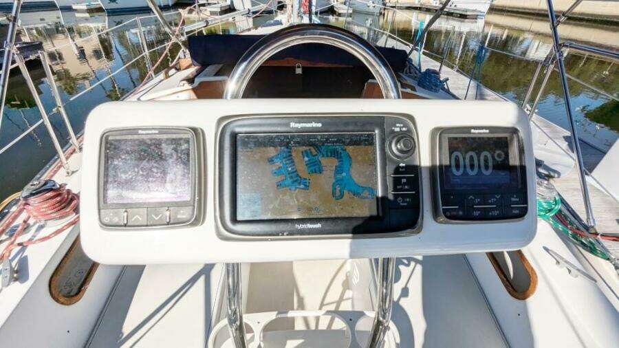 Falkor 30ft Catalina Yacht For Sale