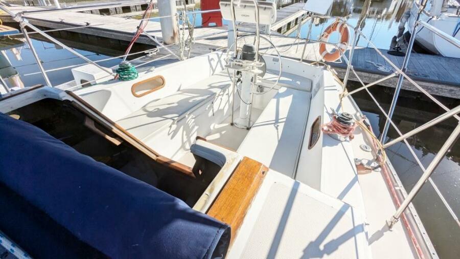 1984 Catalina 30