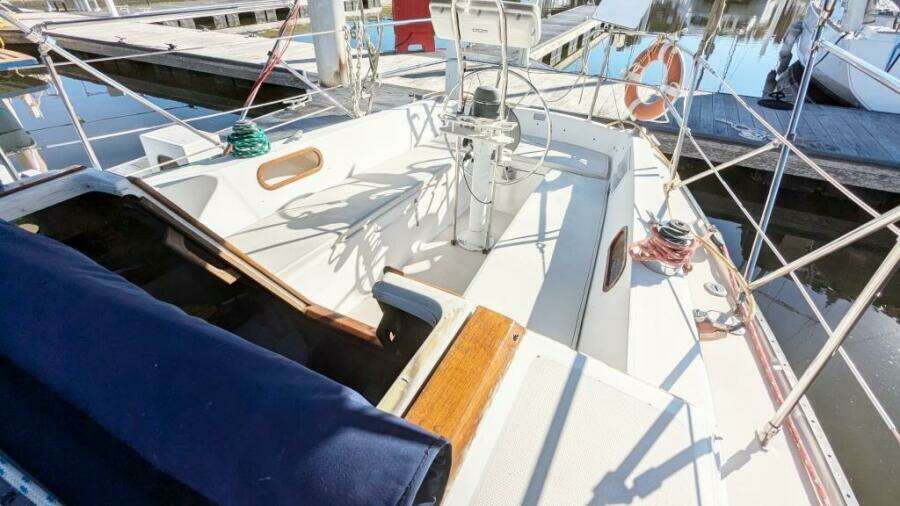 Falkor 30ft Catalina Yacht For Sale