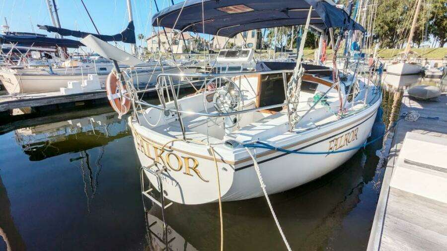 Falkor 30ft Catalina Yacht For Sale
