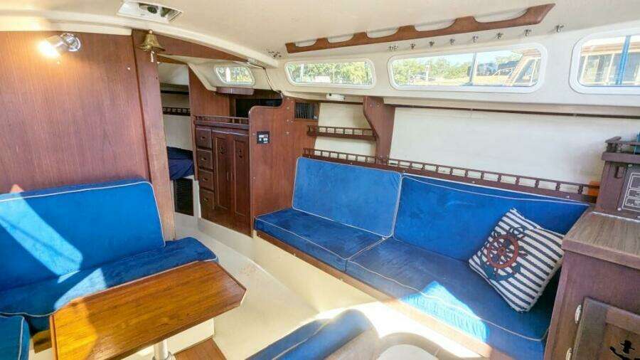 Falkor 30ft Catalina Yacht For Sale