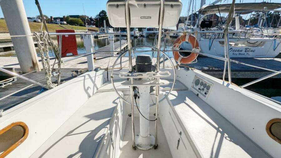 Falkor 30ft Catalina Yacht For Sale